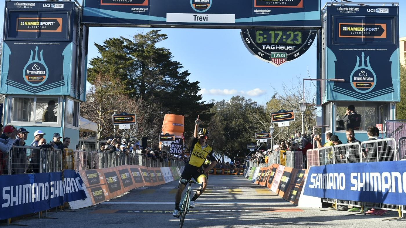 Ciclismo, Tirreno-Adriatico: terza tappa a Roglic, Thomas nuovo leader