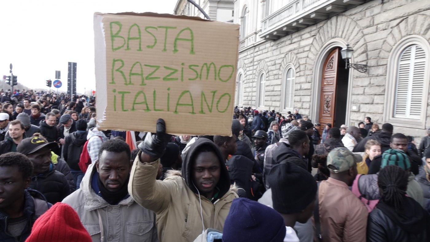 Firenze, in 10mila al corteo per il senegalese ucciso: no al razzismo