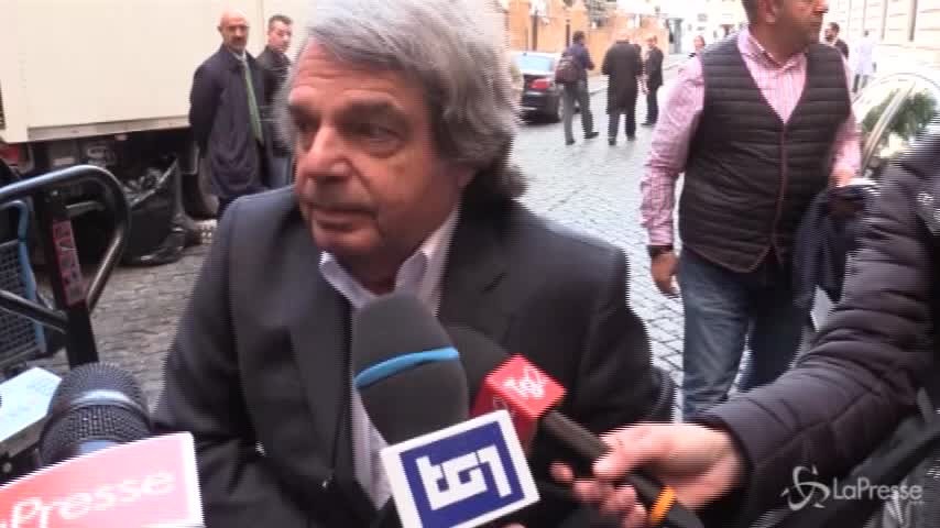 Brunetta contro M5S: “Di Battista? È un po’ ignor… non sa le cose”