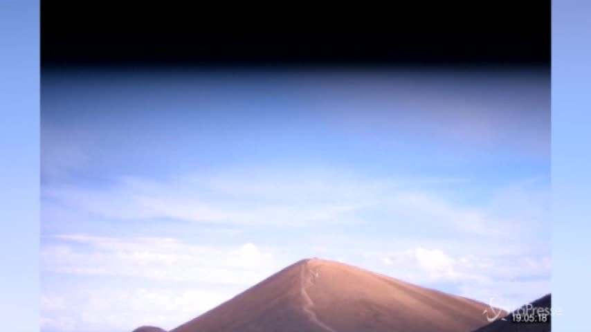 Hawaii, il time lapse dell’esplosione del vulcano Kilauea