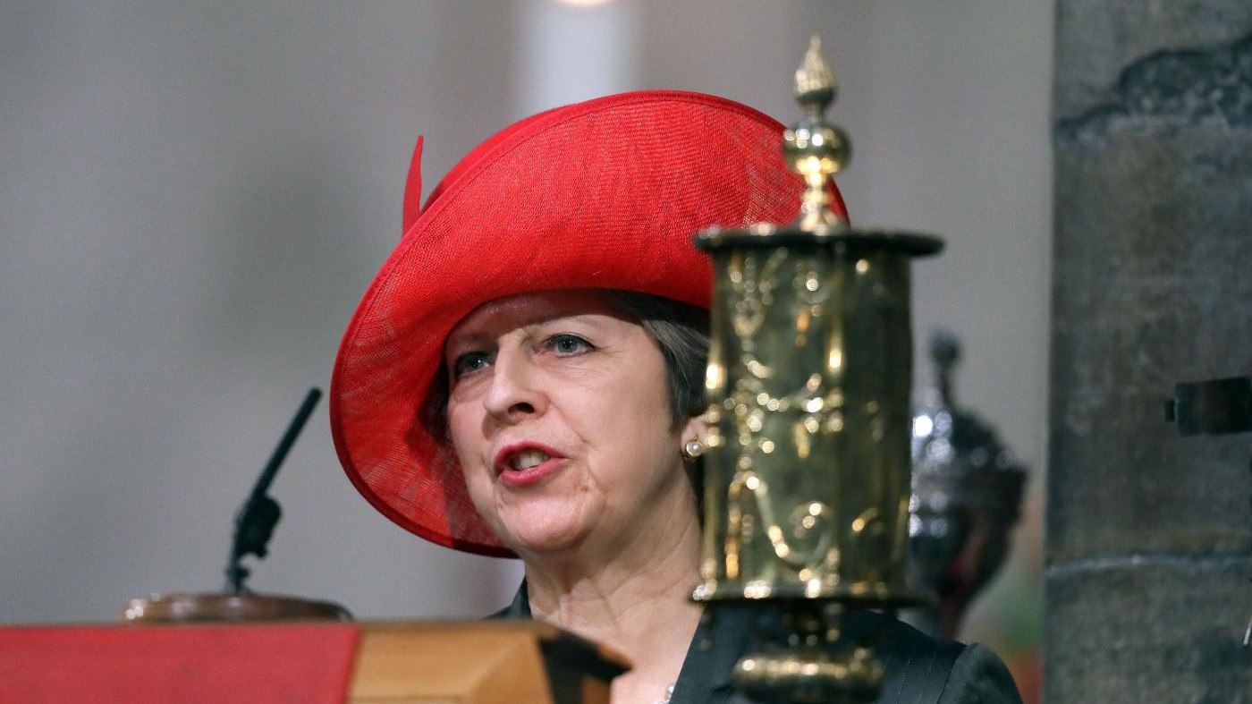 Spia russa, May: “Mosca probabile responsabile”. Cremlino: “A Londra un circo”