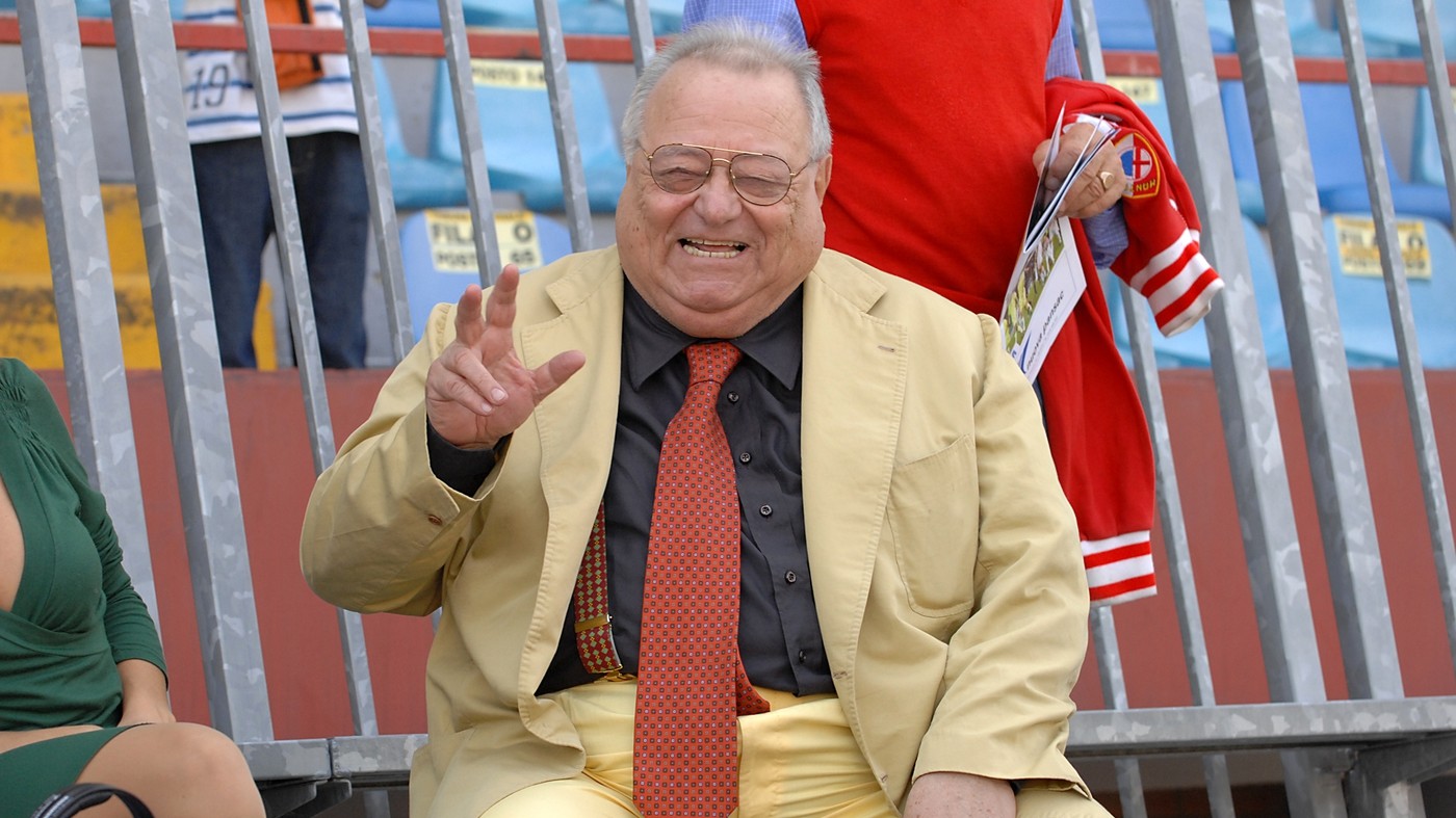 Napoli dice addio a Luigi Necco: giornalista, intellettuale e maestro di vita