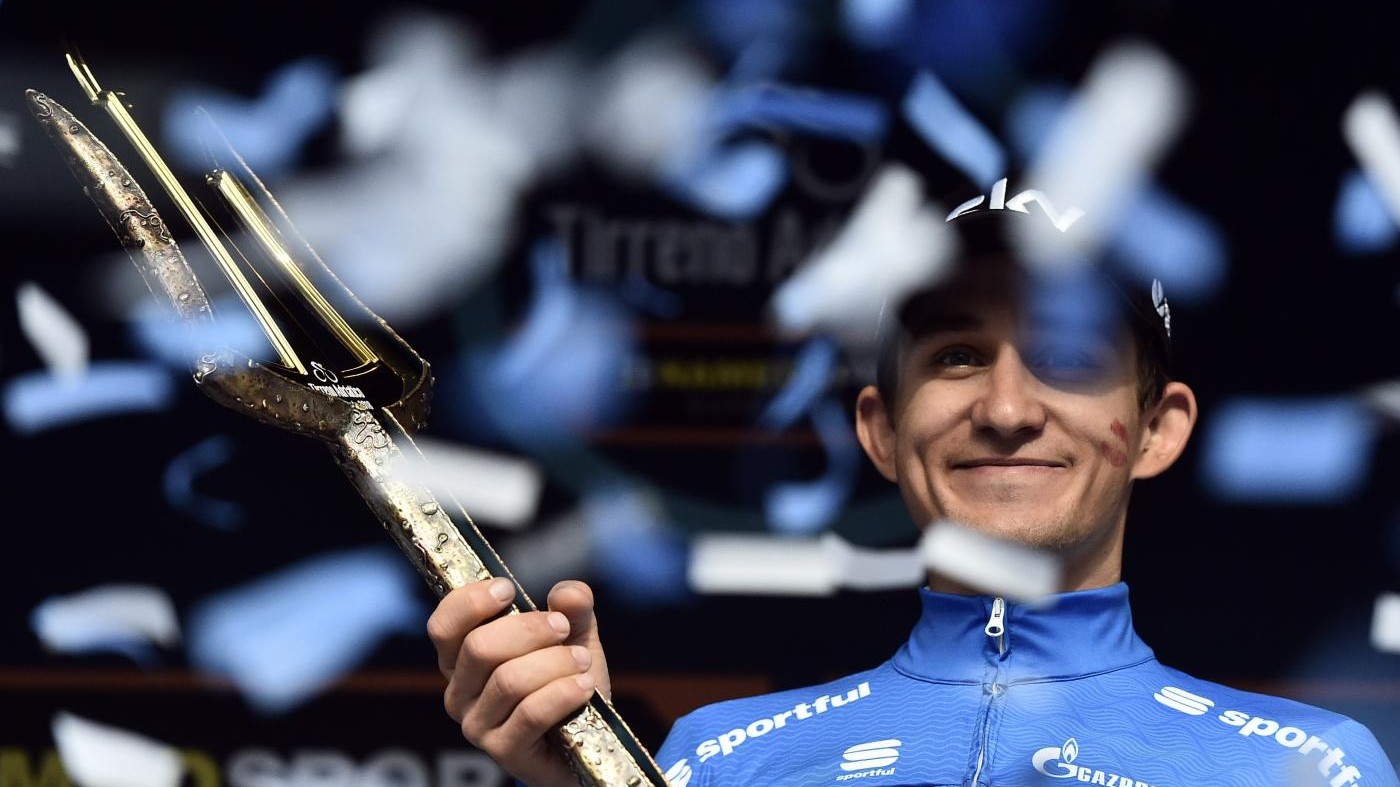 Ciclismo, Tirreno-Adriatico a Kwiatkowski: ultima tappa a Dennis