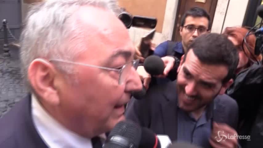 “Conte premier non votato come Renzi?”. L’imbarazzo di Carelli