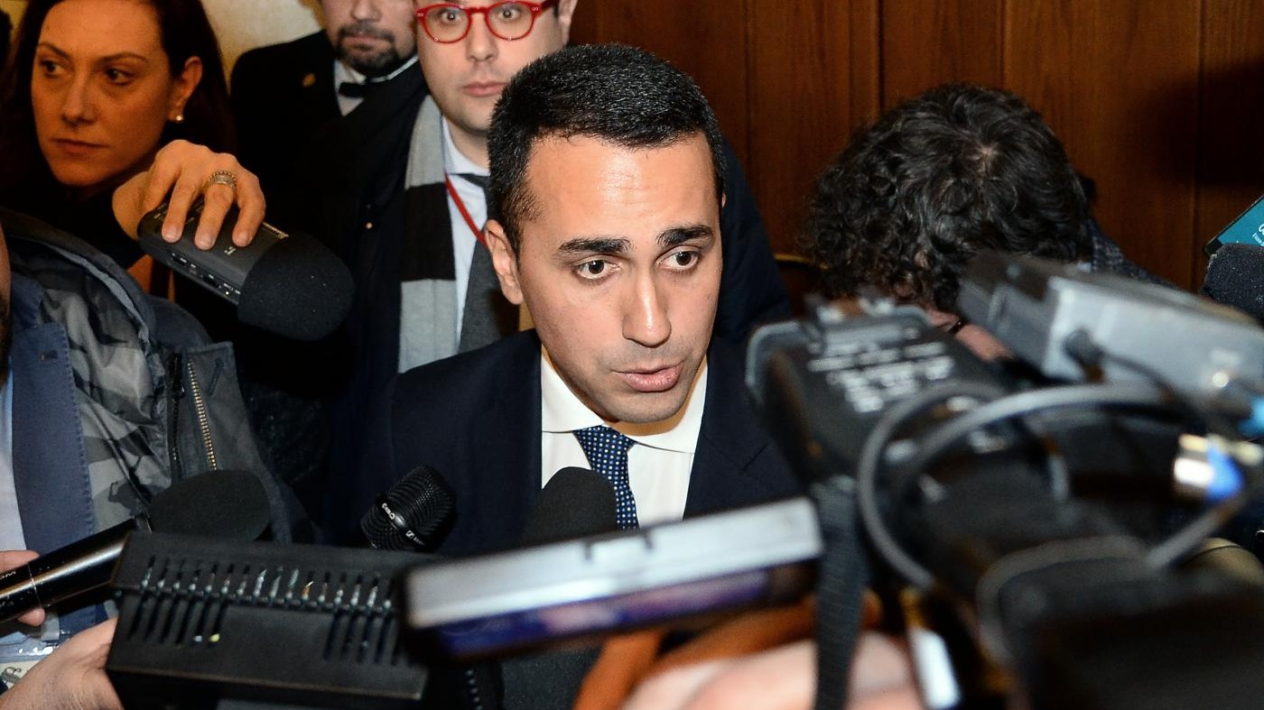 Di Maio in Senato per riunione dei neoletti: “Dei ministri si parla con Mattarella”