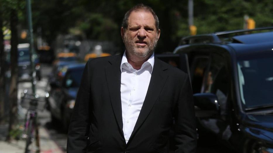 Molestie, la società di Weinstein dichiara fallimento. Cancellati accordi per zittire vittime