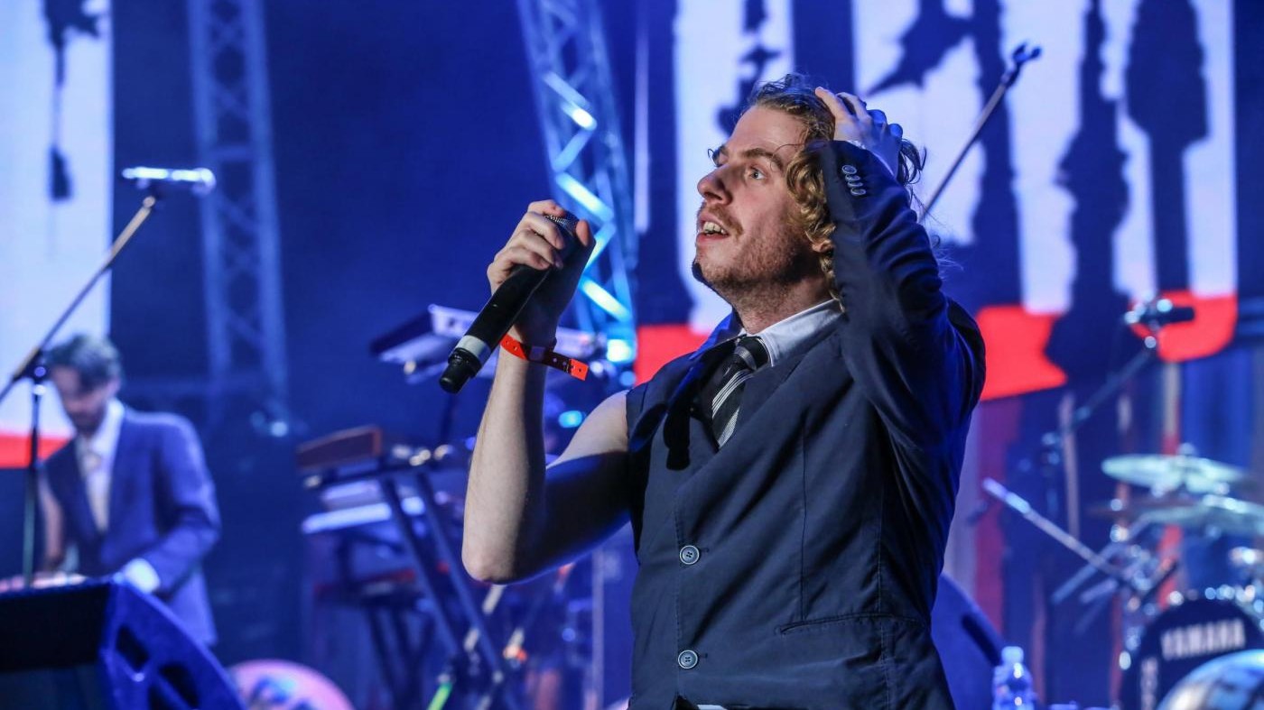 Lo Stato Sociale verso Sanremo: traguardi e inediti nell’album dei ‘Primati’