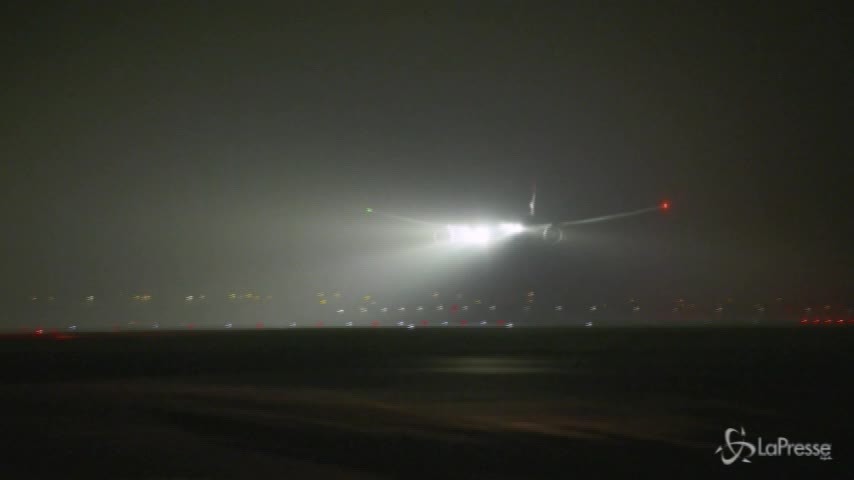 Primo volo diretto Australia-Europa: l’arrivo a Londra