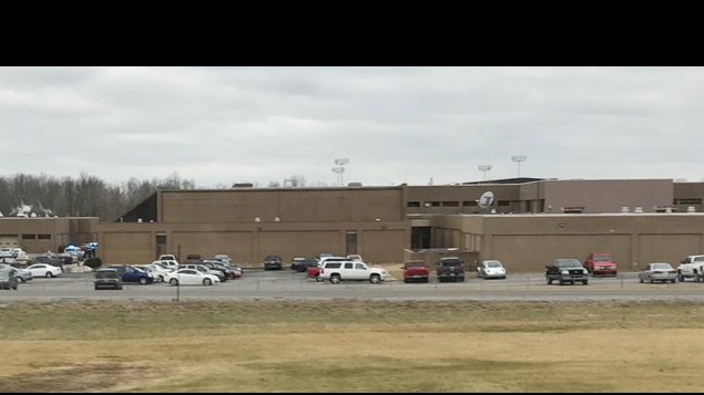 Usa, studente 15enne spara in liceo in Kentucky: due morti. Fermato il killer