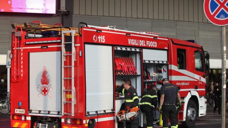 Arezzo, fiamme in una palazzina: grave 57enne, salvi altri 5 familiari