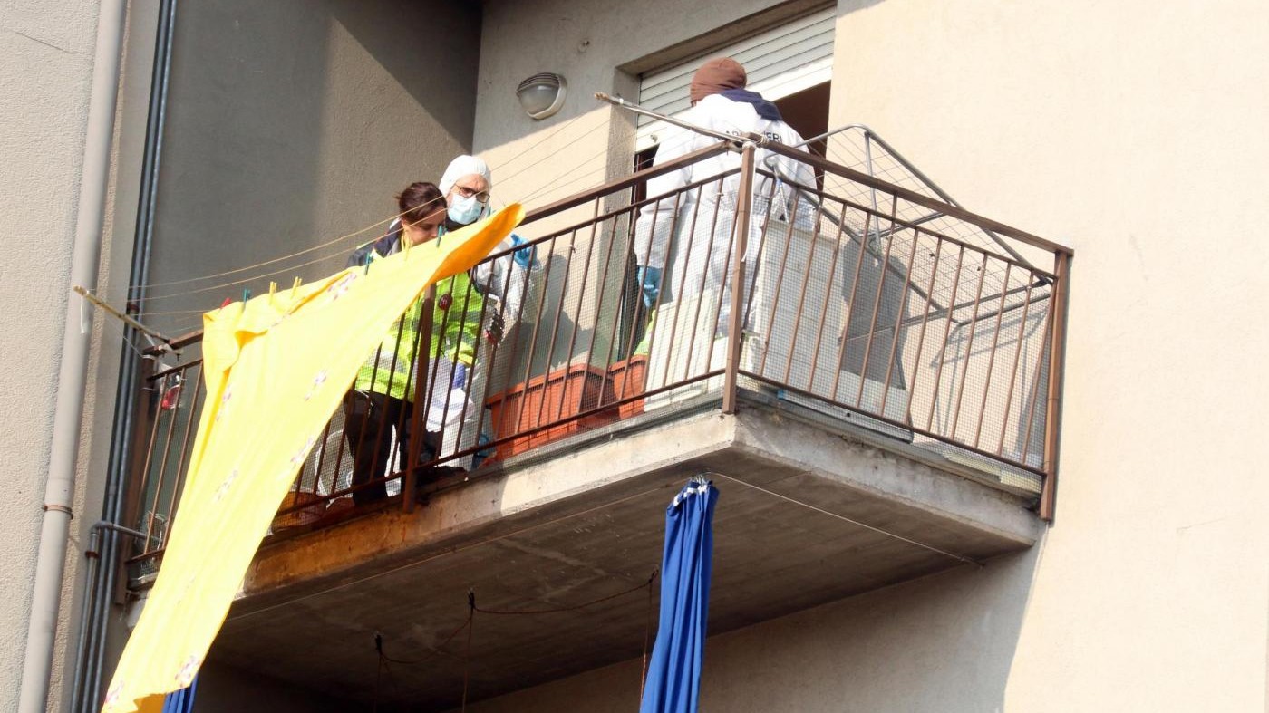 Cremona, uccide moglie e bimbo di 3 anni con una mannaia