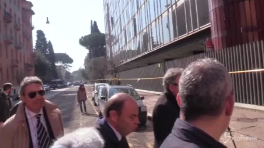 Frizzi, Bruno Vespa alla camera ardente: “E’ indimenticabile, sempre col sorriso”