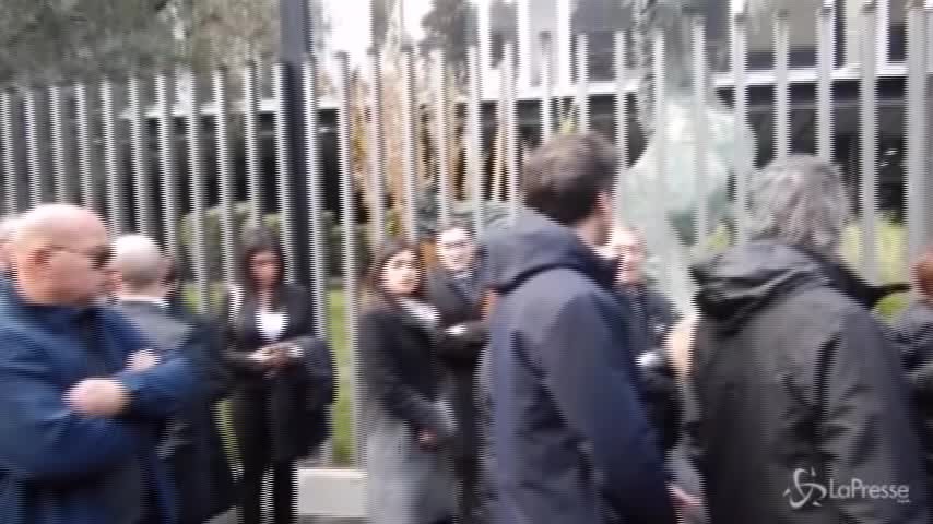 Frizzi, Virginia Raggi in fila per la camera ardente