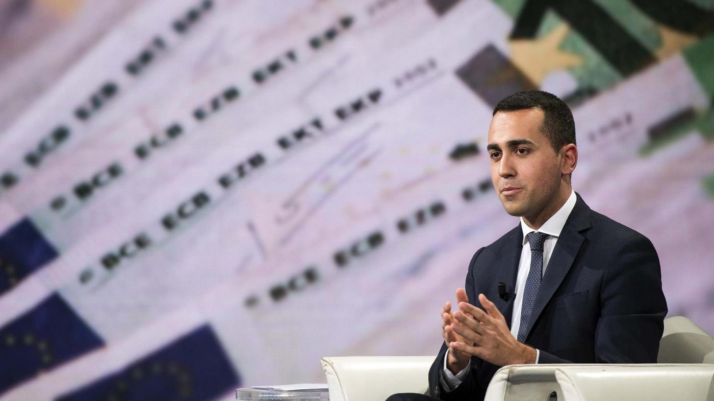 M5S, Di Maio apre sul programma e sfida Renzi: “150 euro in più a tutti”
