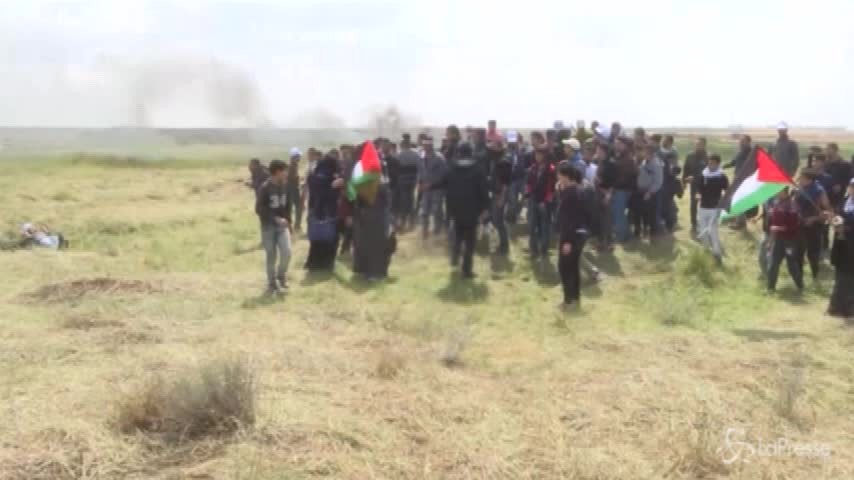 Violenti scontri al confine tra Gaza e Israele