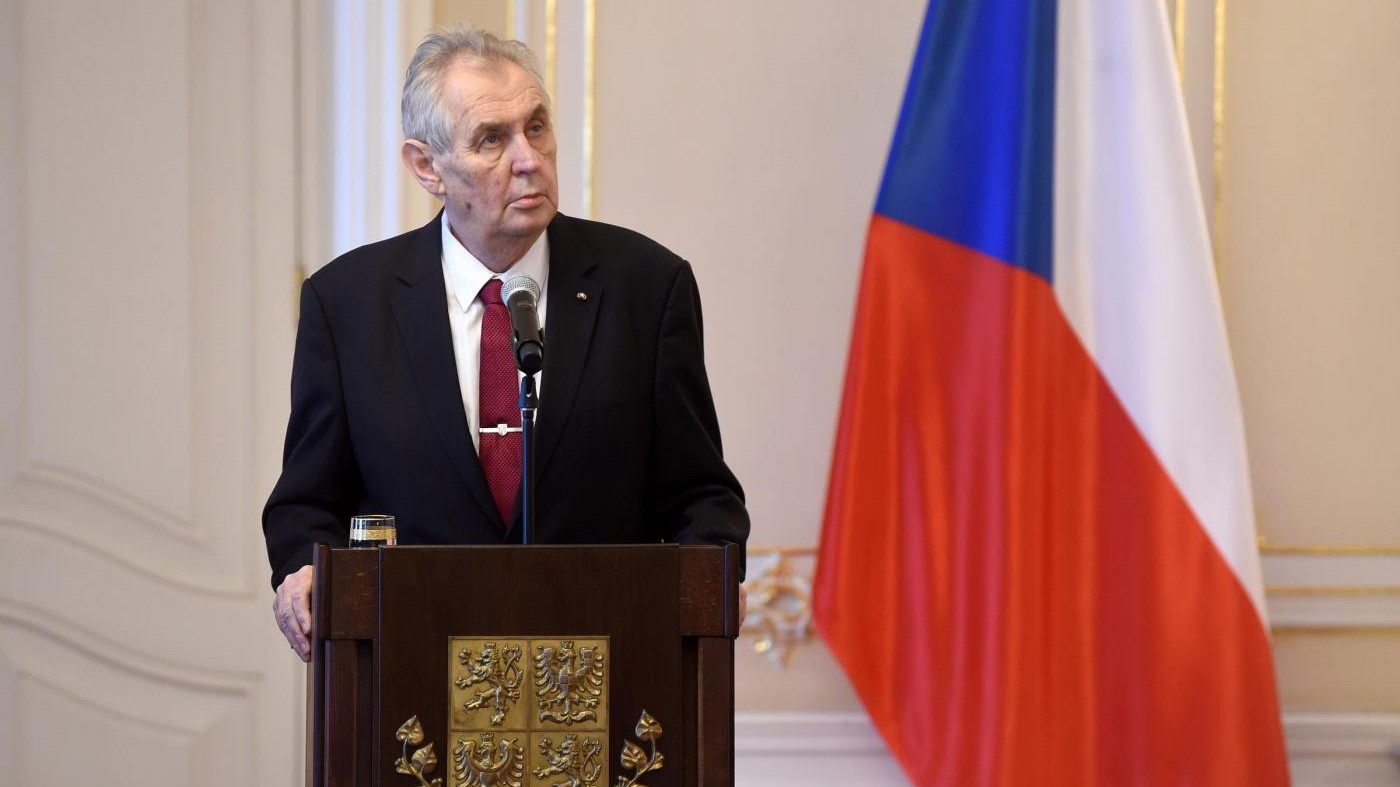 Repubblica Ceca, Zeman rieletto presidente