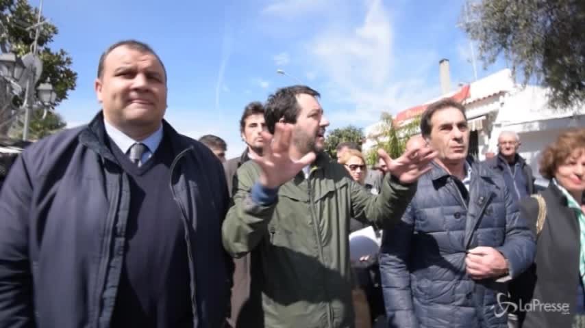 Salvini a Ischia dai terremotati