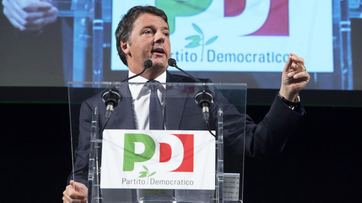 Renzi carico: “Gentiloni camomilla? Allora io sono una Red Bull”