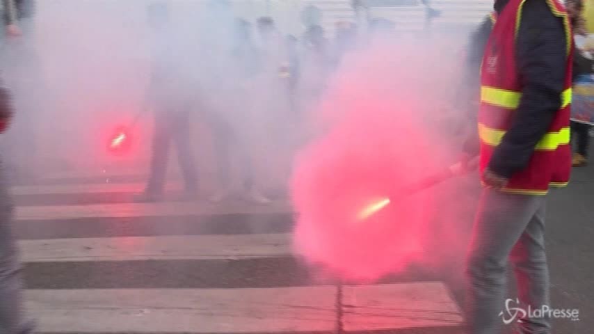 Marsiglia, proteste nel secondo giorno di sciopero dei ferrovieri
