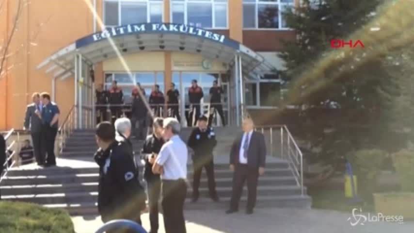 Turchia: spari in università, 4 morti