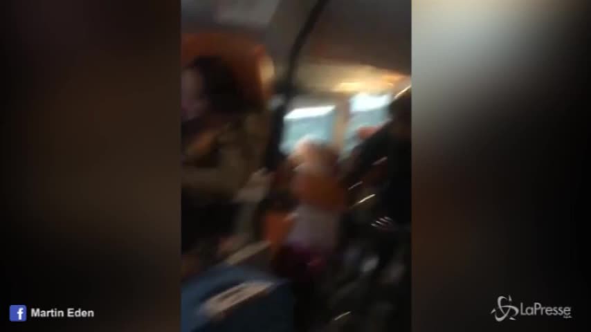 Migrante incinta trascinata giù da treno dalla polizia francese