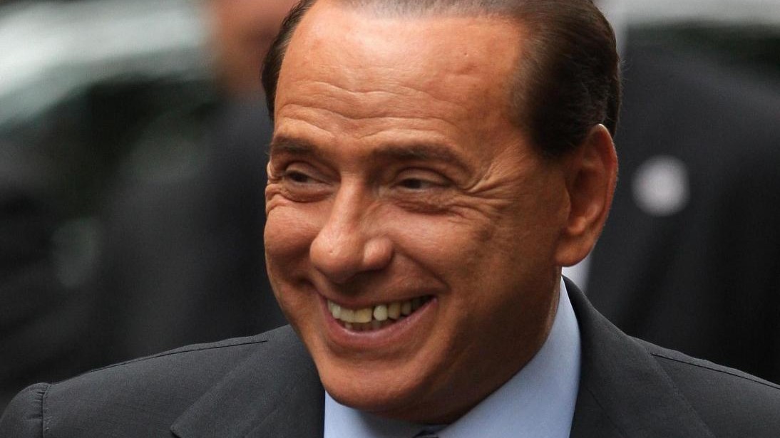 Elezioni, Berlusconi affaticato: stop alla campagna, per ora solo radio