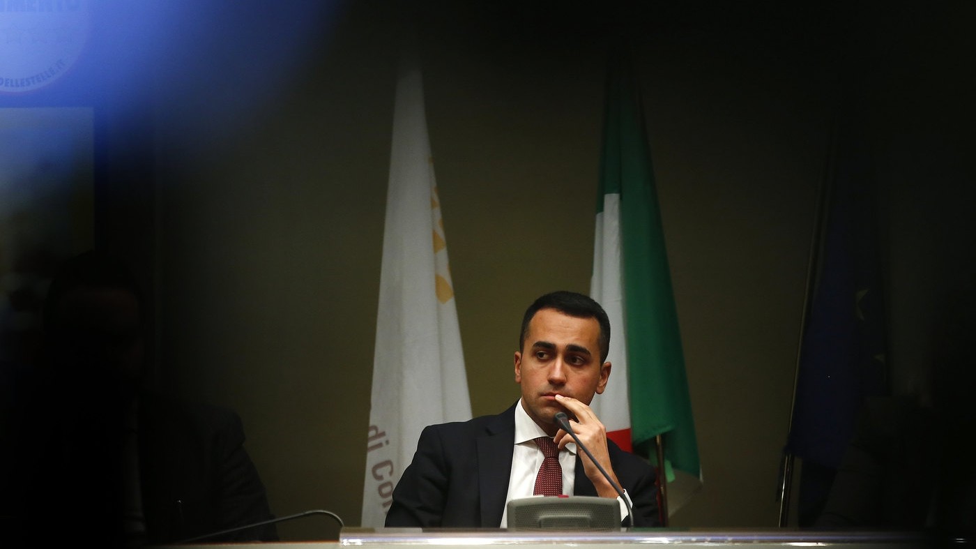 “M5s pronto a larghe intese con Pd, Fi e Lega”. Ma Di Maio smentisce Reuters