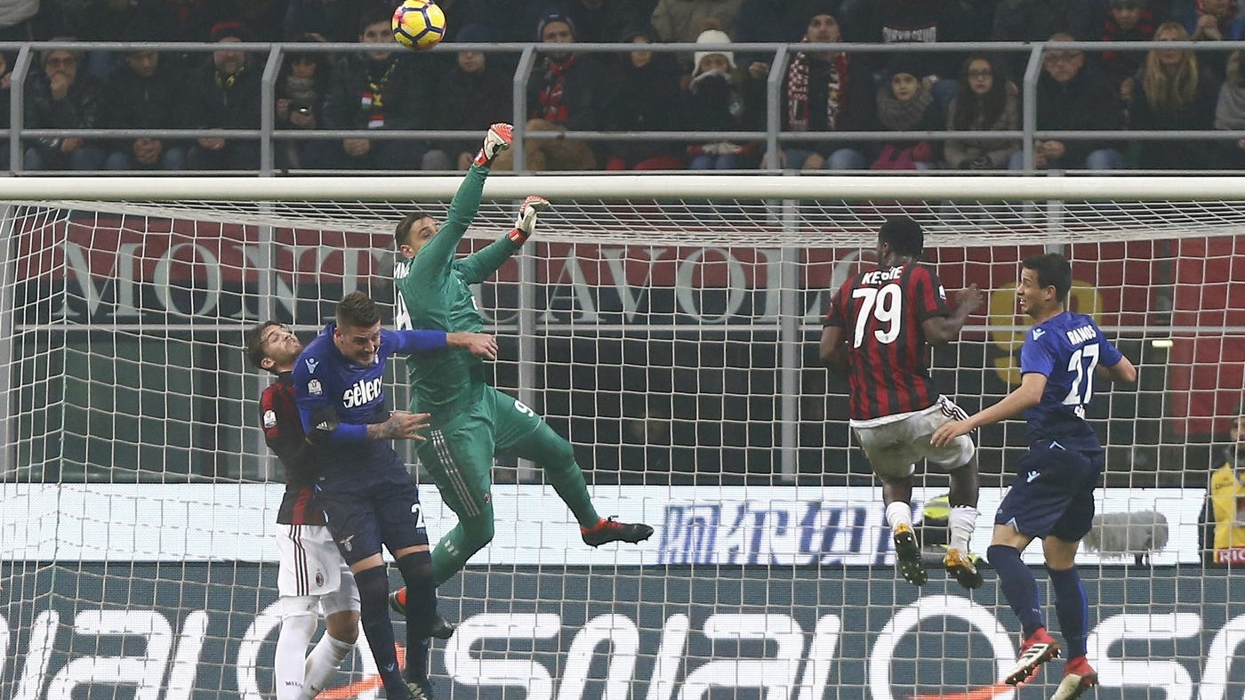 Pagelle Milan-Lazio. Bene i portieri. Cutrone cambia il Milan