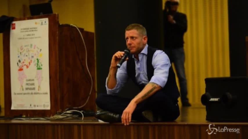 Lapo Elkann: “Io bimbo dislessico a scuola ho sofferto. Mi rifugiavo nei sogni”