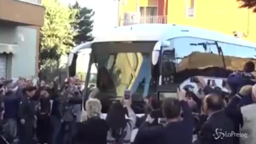Benevento: tifosi in delirio per l’arrivo della Juventus