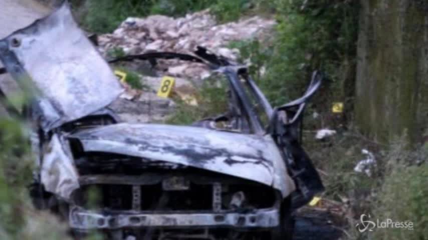 Bomba sotto un’auto a Vibo Valentia, muore 42enne
