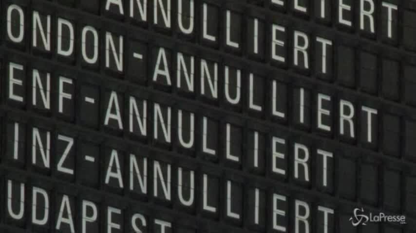 Francoforte, sciopero cancella 800 voli aerei