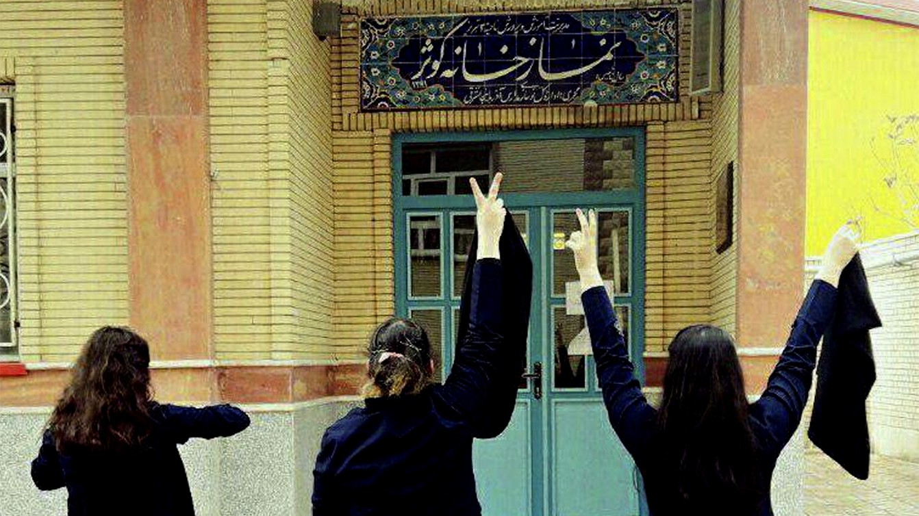 Iran, attivista anti-hijab: “Se regime cede, via ad altre riforme”