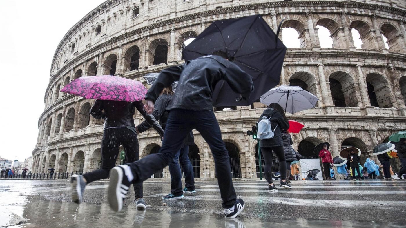 Ancora brutto tempo con pioggia e nuvole: il meteo del 6 e 7 febbraio