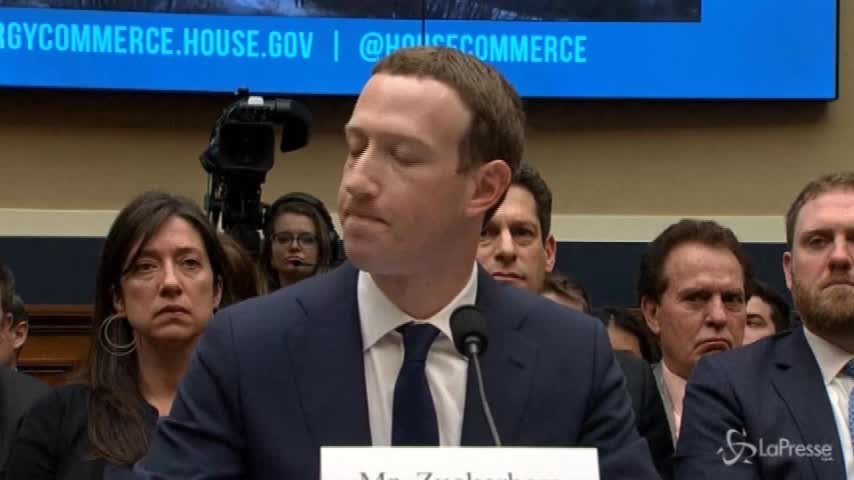 Scandalo Facebook, Zuckerberg ai senatori Usa: “Un mio errore”