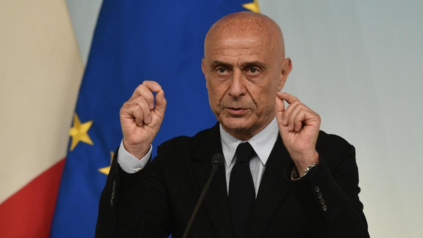 Macerata, sinistra si divide in piazza: Leu attacca Minniti