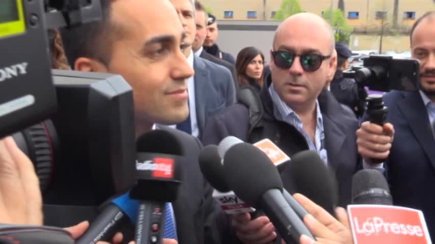 Di Maio a Vinitaly: “Governo con Lega o Pd, fiducia nelle decisioni di Mattarella”