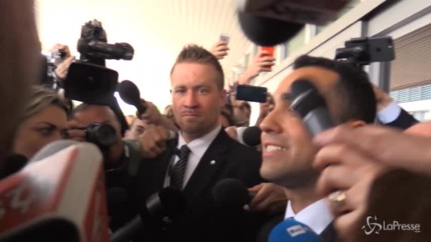 Troppa ressa per Di Maio a Vinitaly e lui sbotta: “Se fate così non parlo”