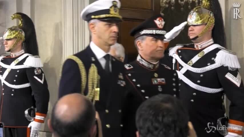 Calenda: “Governo di transizione con tutti”