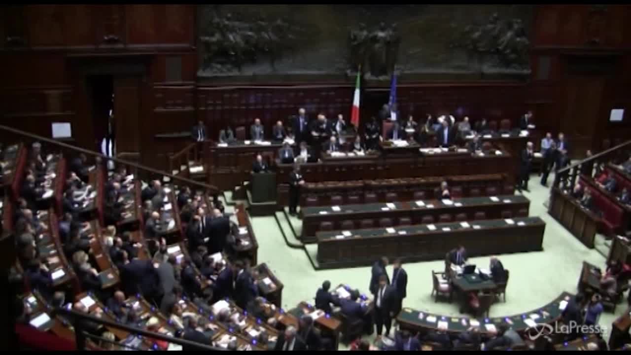 Siria, Gentiloni: “Italia non neutrale, è alleata Usa”