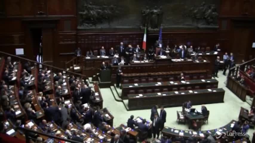 Siria, Gentiloni: “L’italia non è neutrale. E’ un coerente alleato Usa”