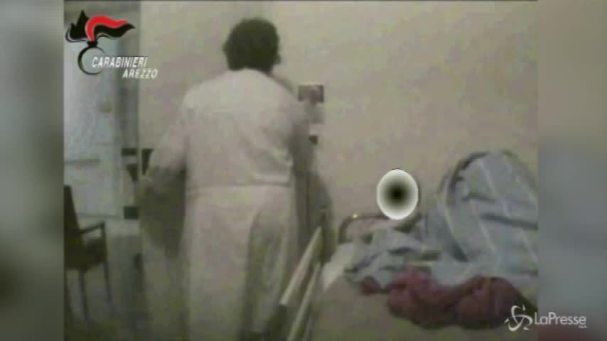 Arezzo, percosse e insulti in una casa di riposo