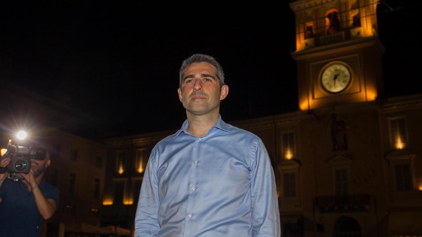 Rimborsi, M5S, Pizzarotti: “Vogliono lotta all’evasione e non sanno controllare conti”