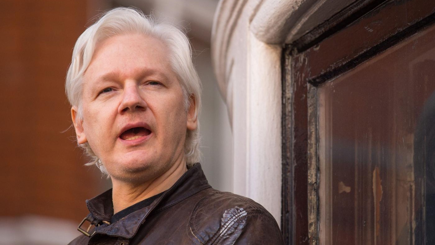 Wikileaks, Gran Bretagna conferma mandato d’arresto Assange