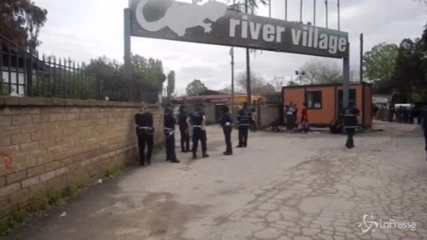 Roma, blitz al campo nomadi River Village_ sequestrata discarica abusiva