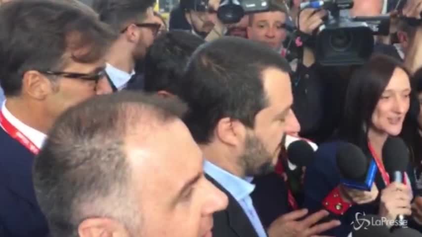 Salvini al Salone del Mobile: “Io premier? Ci sto provando!”