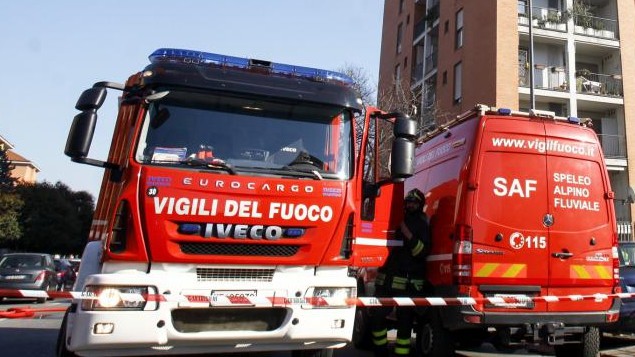 Bologna, esplosione in cantina: un morto. “Maneggiava materiale bellico”
