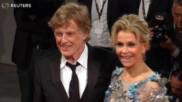 Festival Venezia, Robert Redford e Jane Fonda sul red carpet