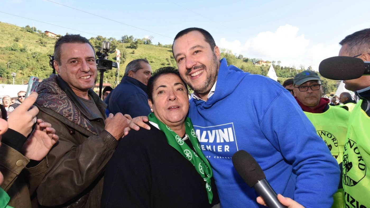 Salvini, porta in faccia a Bossi: “Visione diversa della Lega”
