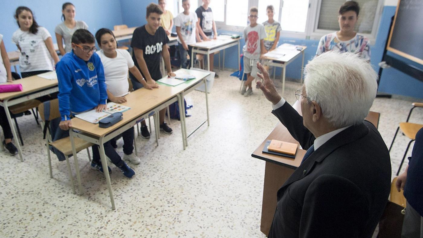 Scuola, Mattarella: “Questione nazionale, chi pensa a futuro è più forte”